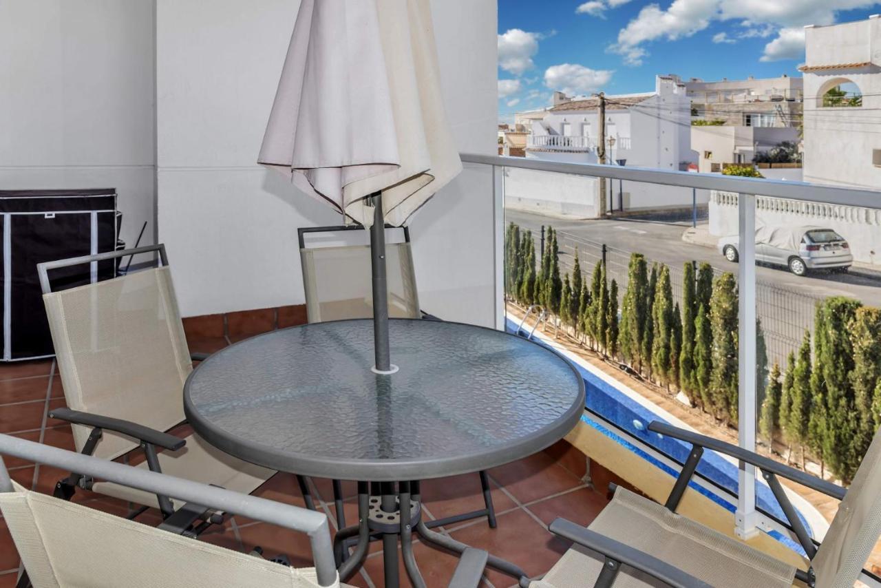 Fantastic 2 Bedroom Fully Furnished Modern Apartment In Walking Distance To All Amenities Villamartin Exterior foto