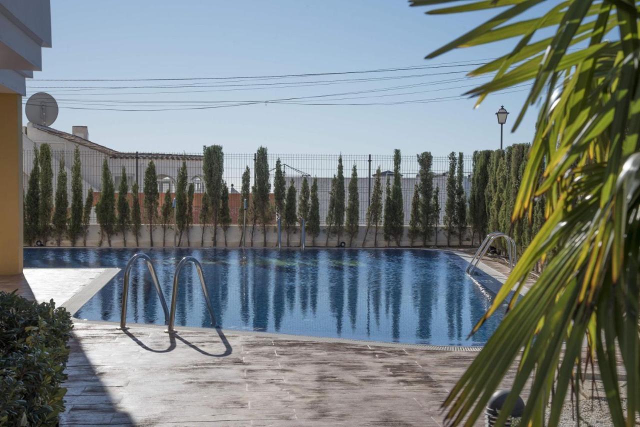 Fantastic 2 Bedroom Fully Furnished Modern Apartment In Walking Distance To All Amenities Villamartin Exterior foto
